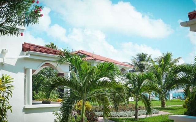 Belize Yacht Club Resort