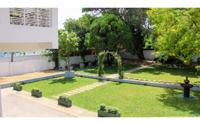 Vista Rooms near Negombo Beach 11