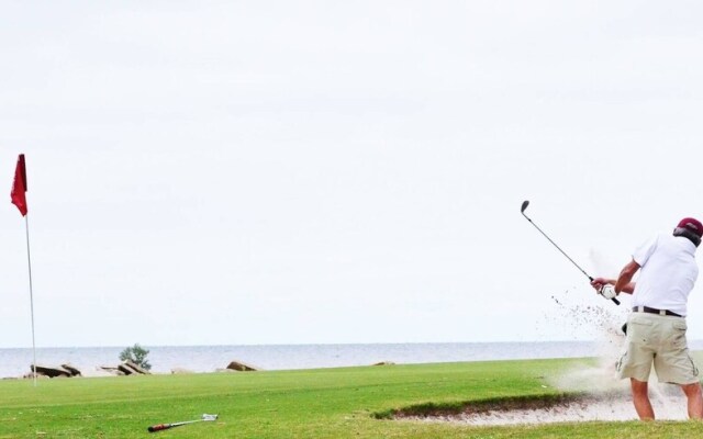 1309 Laurel Grove 3 Bedroom Home by RedAwning