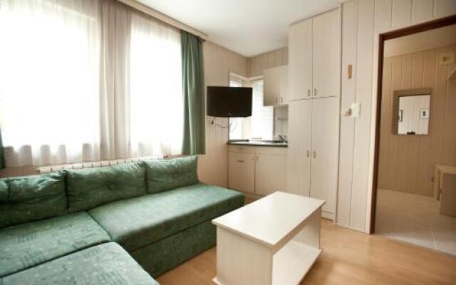 Hotel Makar Sport And Atrium