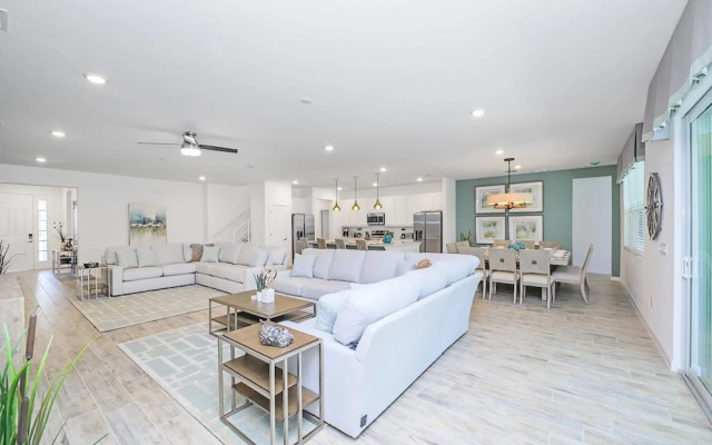 Upstay - Magic Mansion w Pool-spa-cinema-games