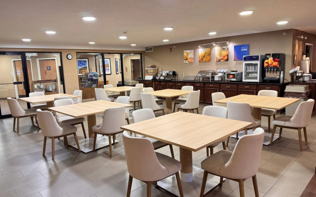 Comfort Inn & Suites Black River Falls I-94