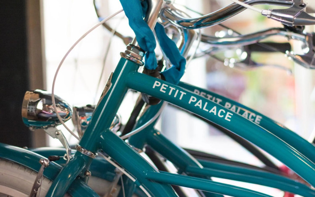 Petit Palace Lealtad Plaza