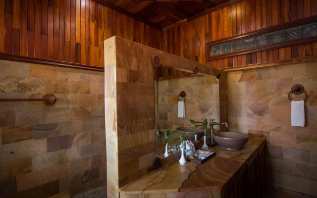 Model Residence and Spa
