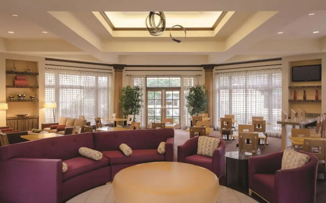 La Quinta Inn & Suites by Wyndham Atlanta Ballpark/Galleria