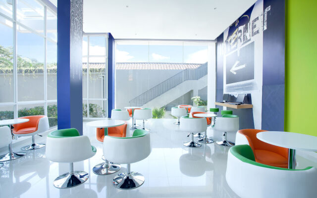 Ibis Budget Semarang Tendean