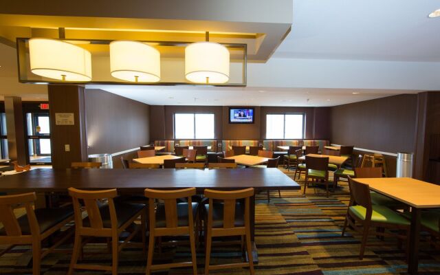 Fairfield Inn & Suites by Marriott Burlington