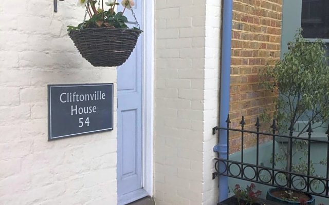 Cliftonville House Bed  Breakfast