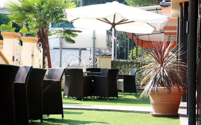 Hotel Monica