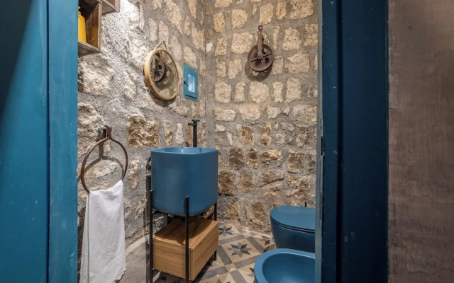 Inter Artes House and Suite