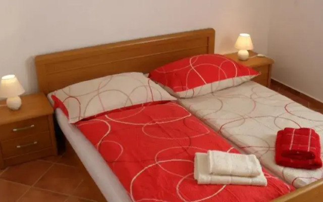 Apartments Miljak