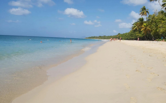 Appartement face à la marina du marin martinique