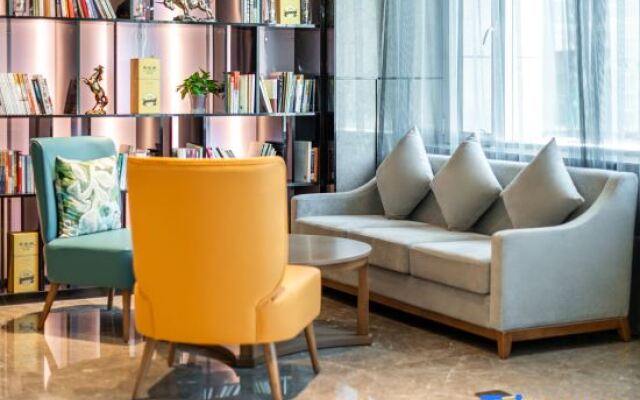 Madison Hotel Xining Haihu New Area