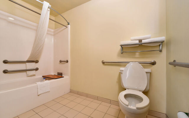 Star City Inn & Suites