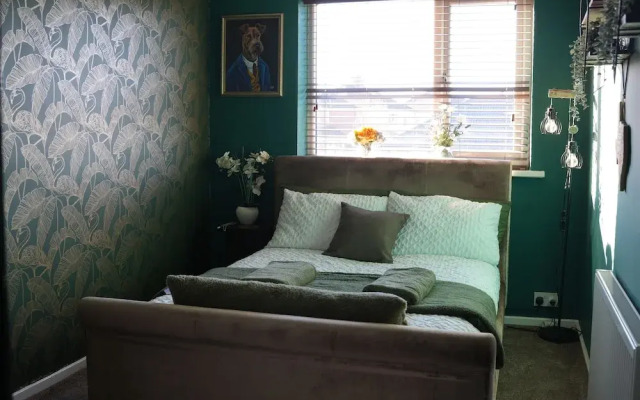 Detached Homestay With Private Rooms