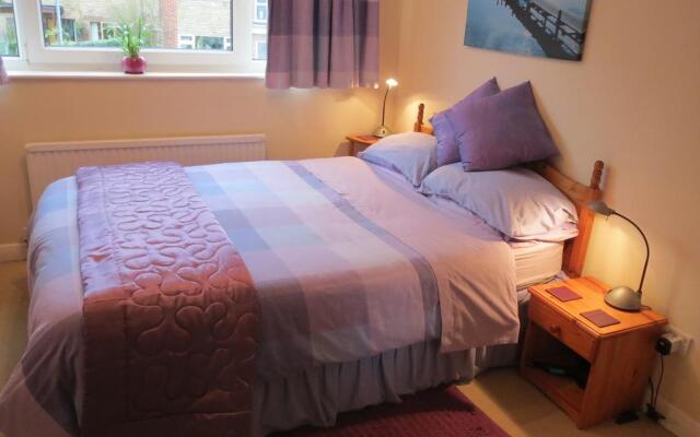 Cawood Guest House B&B