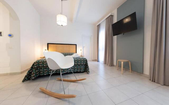 Via Siena 4 - Suites & Rooms