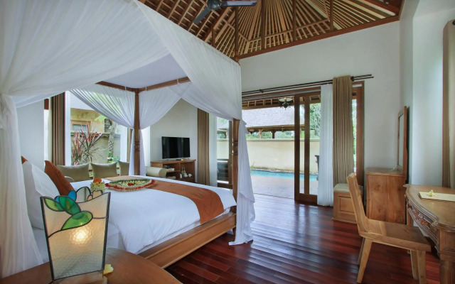 Graha Sandat Villas by Pramana Villas
