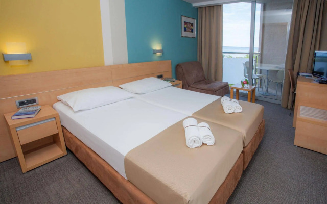 Aminess Vival Maestral Hotel