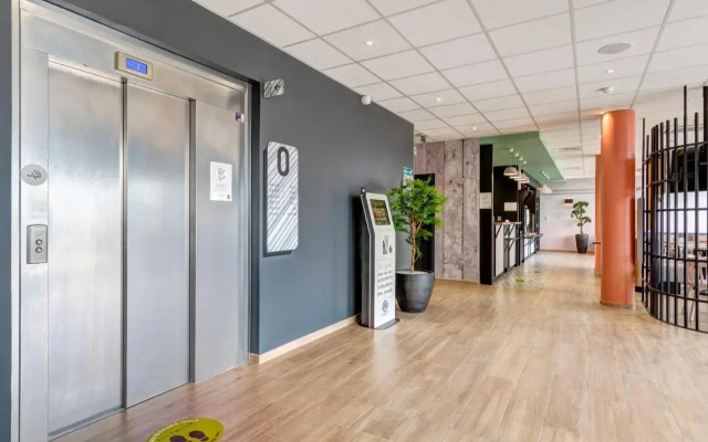 B&B HOTEL Le Port-Marly Saint-Germain-En-Laye