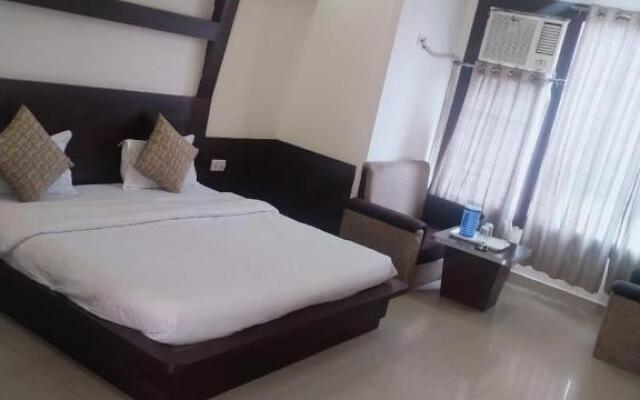 Hotel Natraj & Restaurant By WB Inn