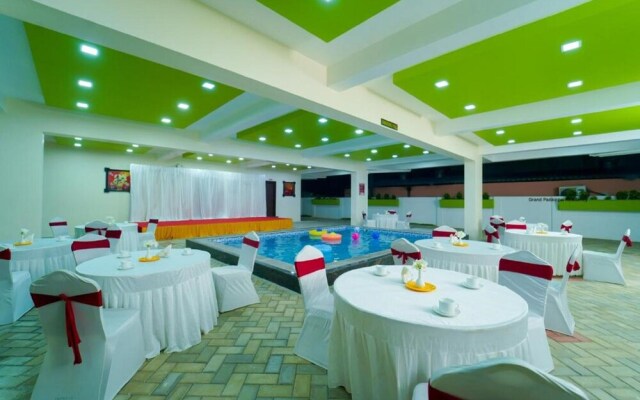 Hotel Grand Padappai Residency