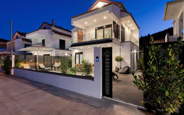 White Rock Villas Lefkada Prestige Villa With Private Pool