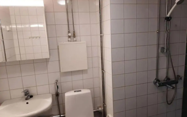 50m2 FREE Parking and Laundry 25min to Center