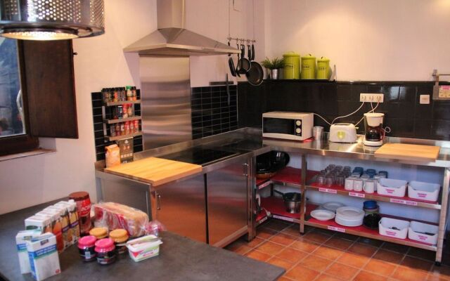 Makuto Guesthouse Hostel