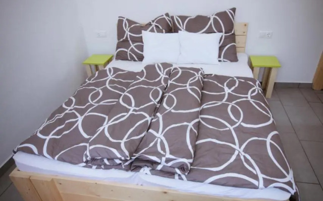 Liliana Apartman és Csónakház