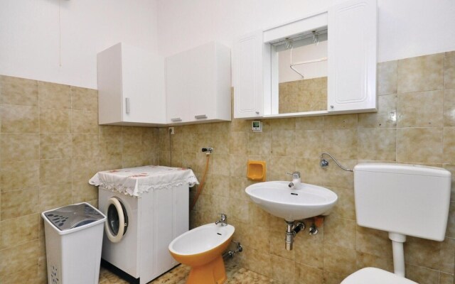 Beautiful Apartment in Lokva Rogoznica With 2 Bedrooms and Internet