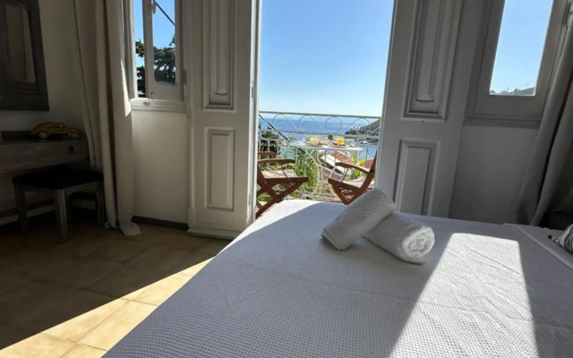 Niriides Hotel & Apartments