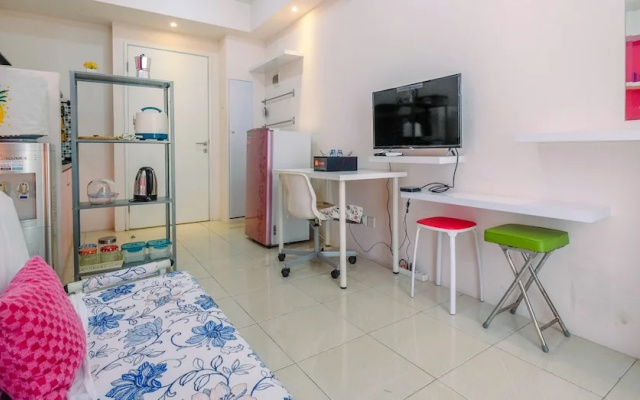 Modern and Comfort Stay @ Studio Pakubuwono Terrace Apartment