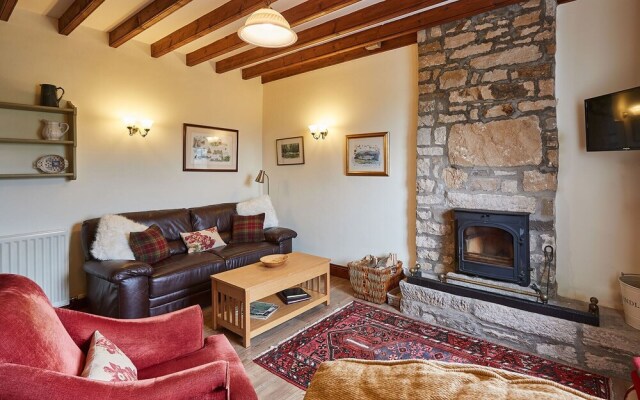 Host Stay Wodencroft Cottage