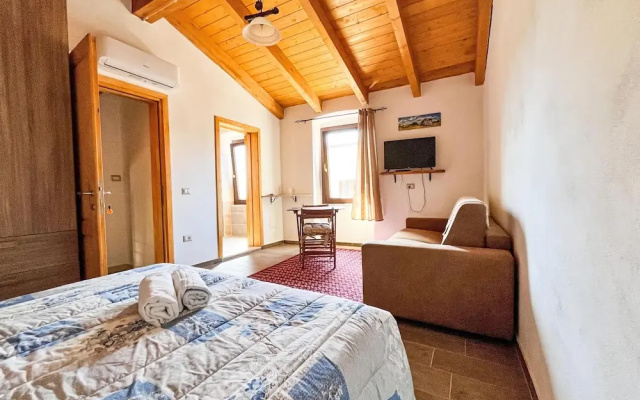 Favisi Rooms