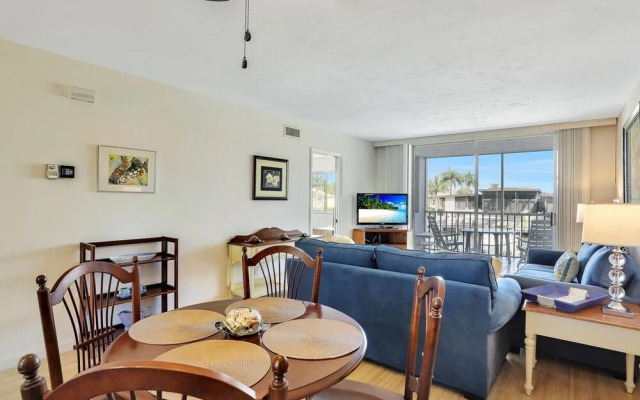 Eagle Cay Building 3-204