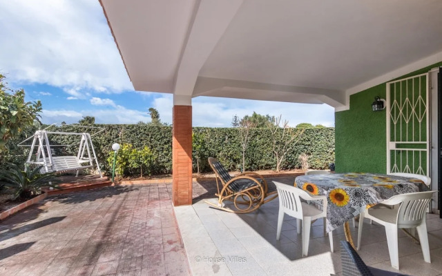 Summer Kiss in Siracusa