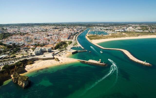 A13- Ultra Central Studio by Dreamalgarve