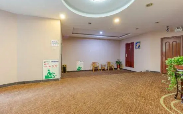 Tiandi Renhe Chain Hotel (Jiefang Road East Bus Station)