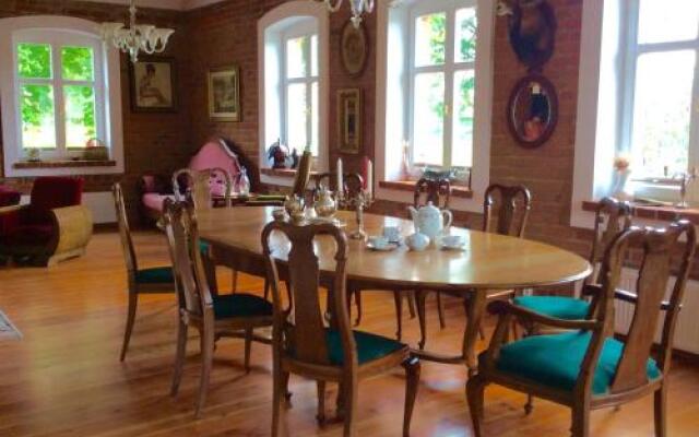 Straszny Dwor - Haunted Manor