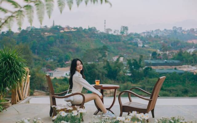 Dalat Coffee House Homestay