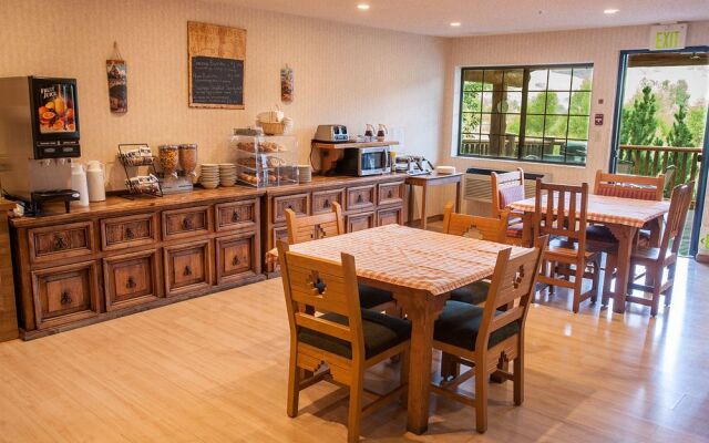 Steamboat Mountain Lodge