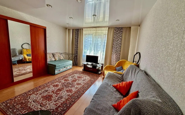 Апартаменты на проспекте Шахтёров 16