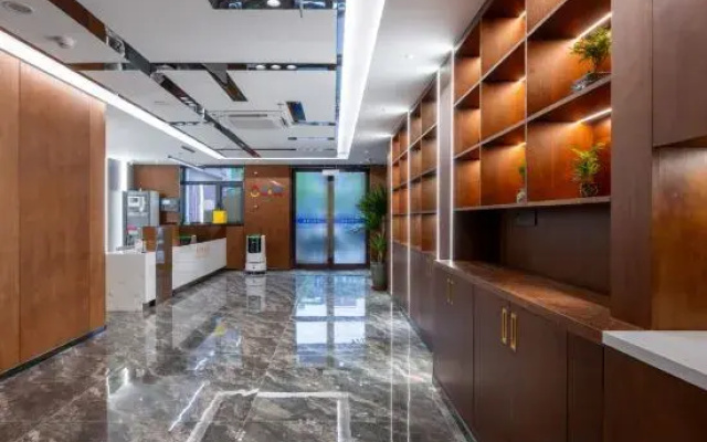 Super 8 Select Hotel (Beijing Tiancun Subway Station Branch)