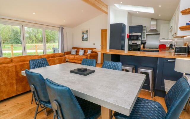21 Meadow Retreat
