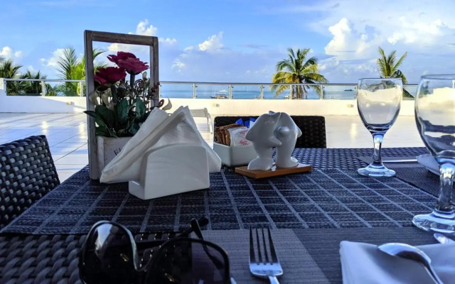 Bohol South Beach Hotel