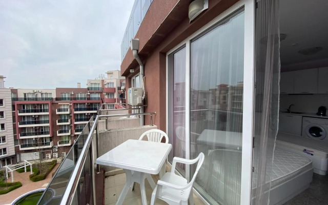 Private Cozy Studio Admiral Plaza C43