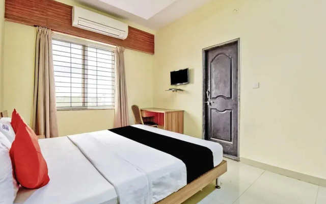 Nakshatra Comforts by OYO Rooms
