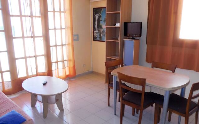 Apartamentos Playa Romana 3000