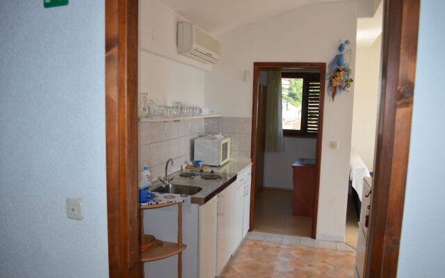 Apartment Jozo - 150 m from pebble beach: A4 Gradac, Riviera Makarska